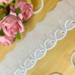 BORDADO 01 BRANCO 5CM CTB152 13,7METROS